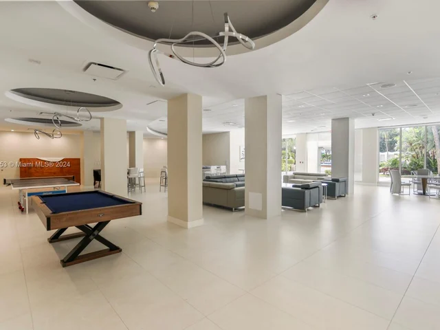 3000 S Ocean Dr # 1110, Hollywood FL 33019