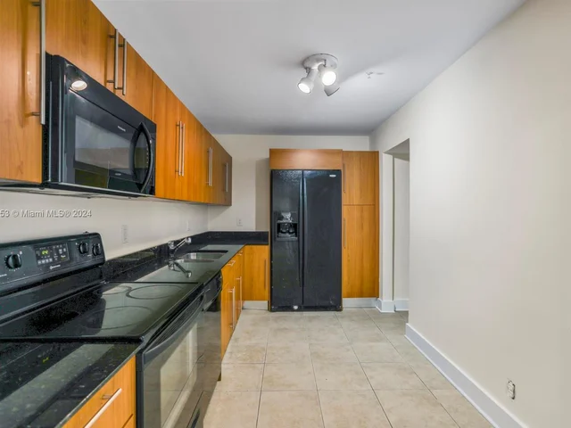 3000 S Ocean Dr # 1110, Hollywood FL 33019