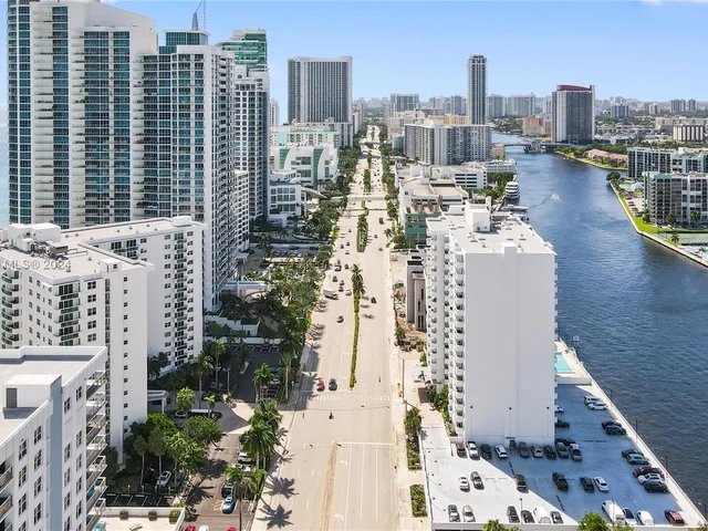 3000 S Ocean Dr # 1110, Hollywood FL 33019