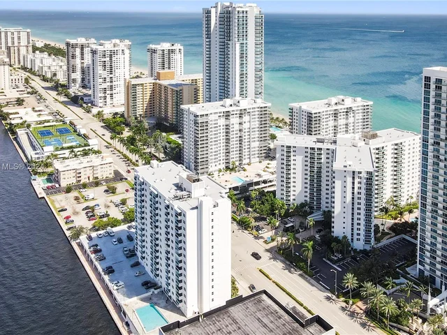 3000 S Ocean Dr # 1110, Hollywood FL 33019
