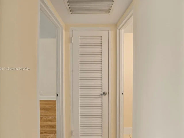 3000 S Ocean Dr # 1110, Hollywood FL 33019