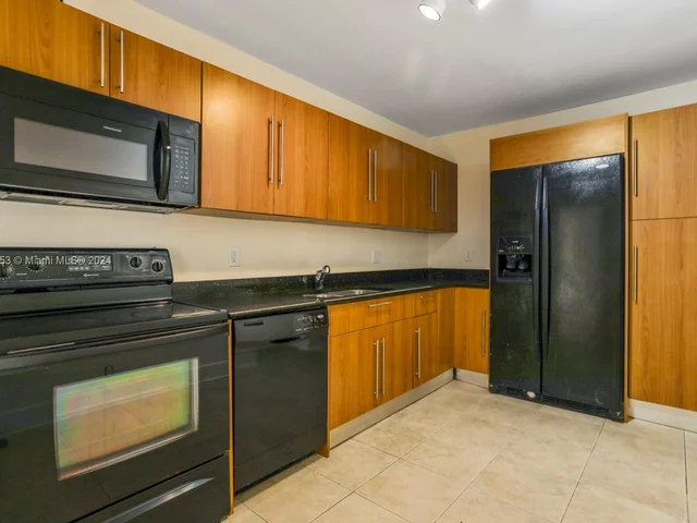 3000 S Ocean Dr # 1110, Hollywood FL 33019