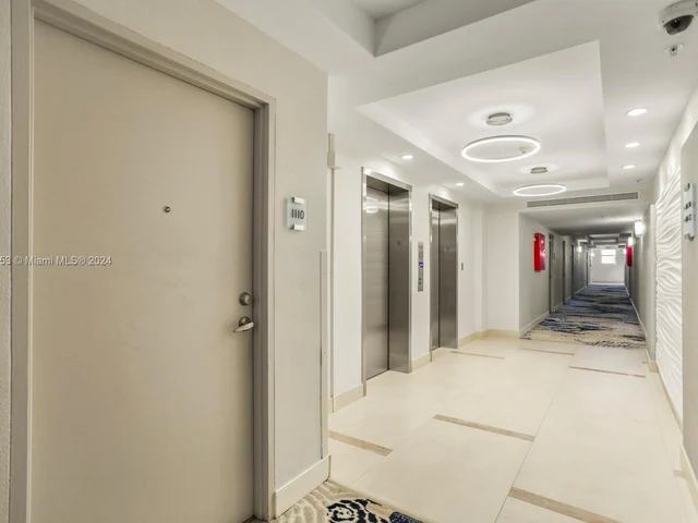 3000 S Ocean Dr # 1110, Hollywood FL 33019