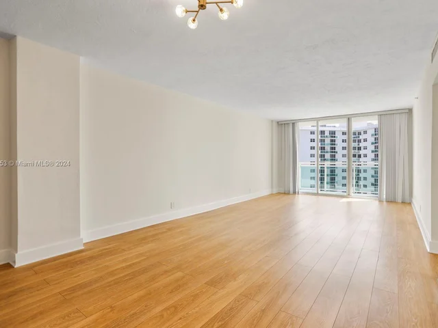 3000 S Ocean Dr # 1110, Hollywood FL 33019