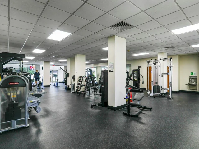 3000 S Ocean Dr # 1110, Hollywood FL 33019