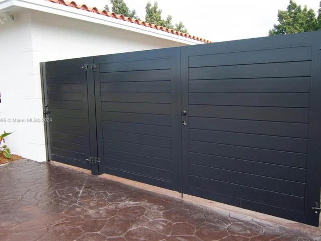 6815 SW 134th Ct, Miami FL 33183