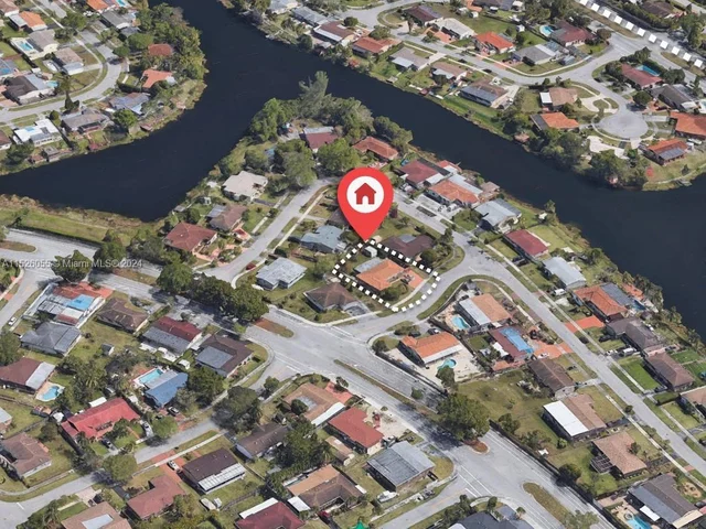 6815 SW 134th Ct, Miami FL 33183