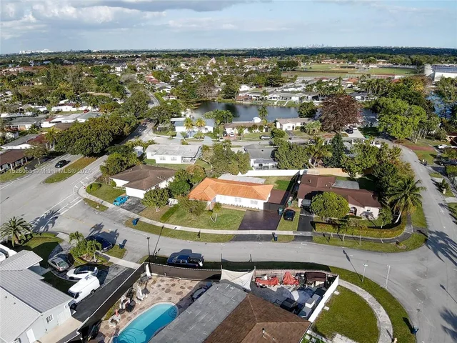 6815 SW 134th Ct, Miami FL 33183