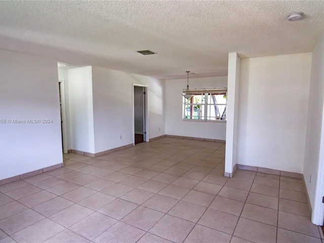 6815 SW 134th Ct, Miami FL 33183