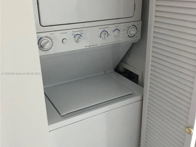 185 SW 7th St # 2107, Miami FL 33130