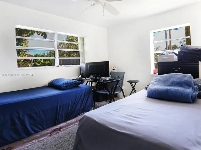 1124 NW 18th Ct, Fort Lauderdale FL 33311