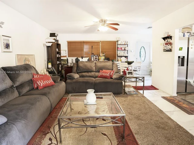 1124 NW 18th Ct, Fort Lauderdale FL 33311