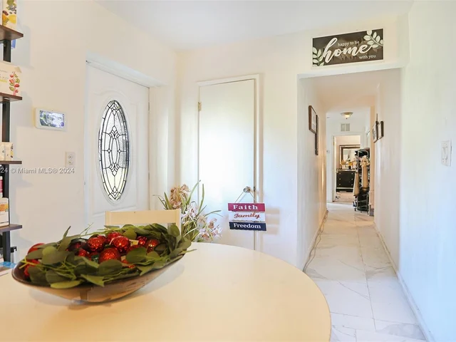 1124 NW 18th Ct, Fort Lauderdale FL 33311