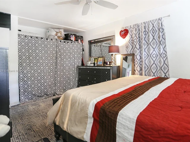 1124 NW 18th Ct, Fort Lauderdale FL 33311