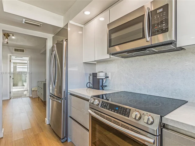 180 NE 12th Ave # 12E, Hallandale Beach FL 33009