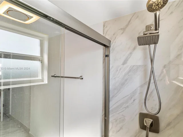 180 NE 12th Ave # 12E, Hallandale Beach FL 33009