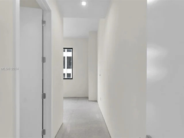 275 Giralda Ave # 6B, Coral Gables FL 33134