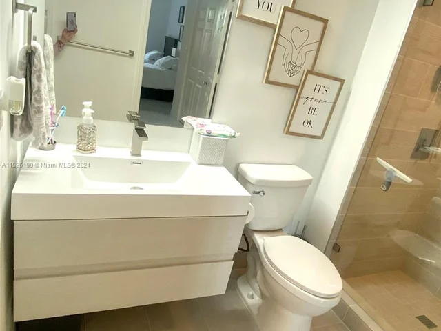 1155 Brickell Bay Dr # 2501, Miami FL 33131