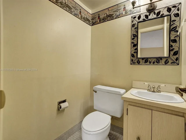 9139 Fontainebleau Blvd # 8, Miami FL 33172