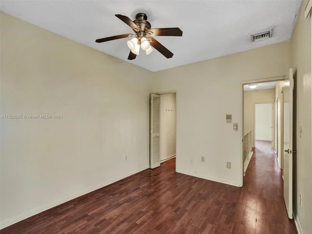 9139 Fontainebleau Blvd # 8, Miami FL 33172