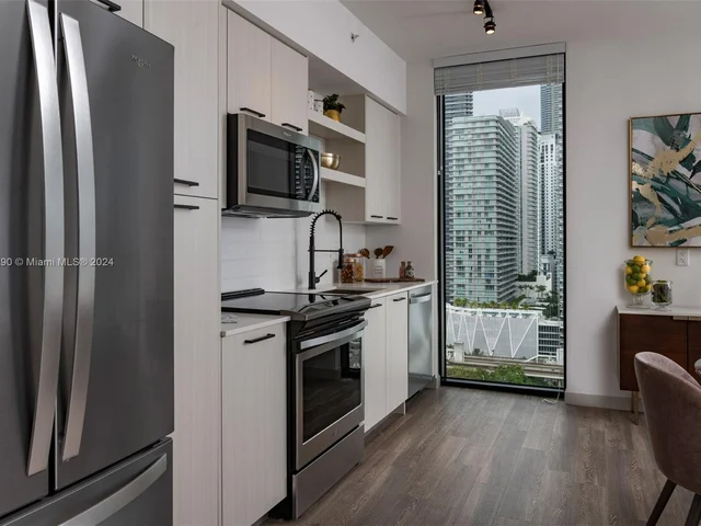 221 SW 12th St, Miami FL 33130