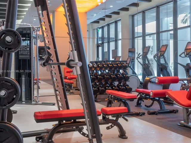 221 SW 12th St, Miami FL 33130