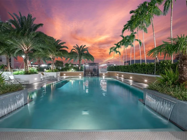 221 SW 12th St, Miami FL 33130