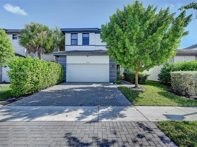 4944 Whispering Way # 4944, Dania Beach FL 33312