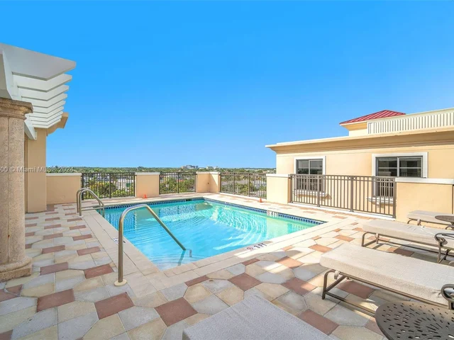 2401 N Ocean Blvd # 303, Fort Lauderdale FL 33305