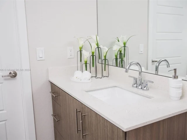 1170 NW 11th St # 229, Miami FL 33136