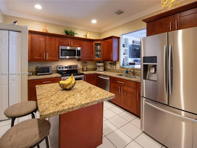 9008 NW 54th St # 9008, Sunrise FL 33351