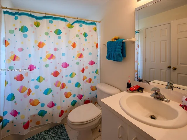 9008 NW 54th St # 9008, Sunrise FL 33351