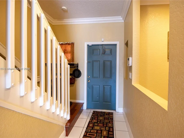 9008 NW 54th St # 9008, Sunrise FL 33351