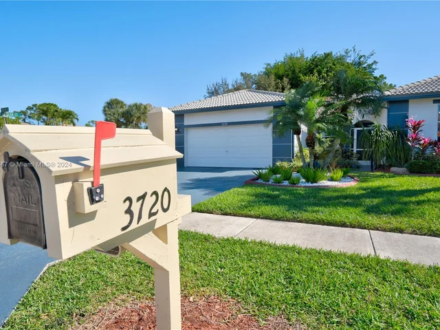 3720 Country Vista Way, Lake Worth FL 33467