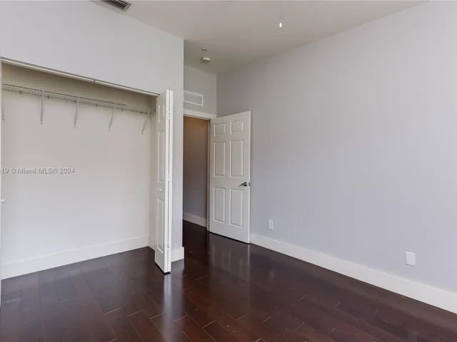 623 NE 8th Ave, Fort Lauderdale FL 33304