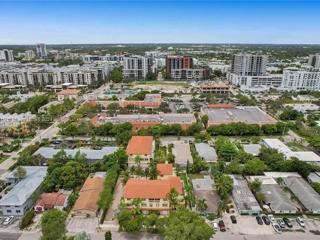 623 NE 8th Ave, Fort Lauderdale FL 33304