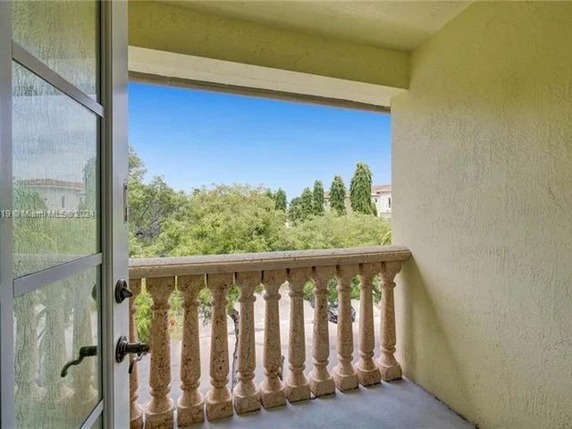 623 NE 8th Ave, Fort Lauderdale FL 33304