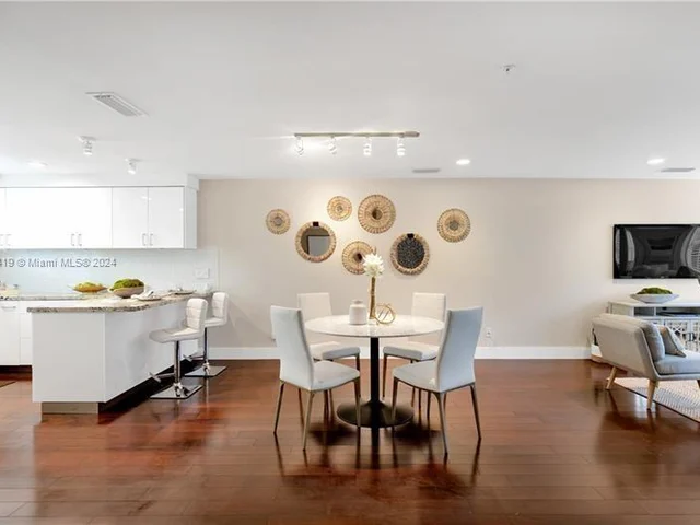 623 NE 8th Ave, Fort Lauderdale FL 33304