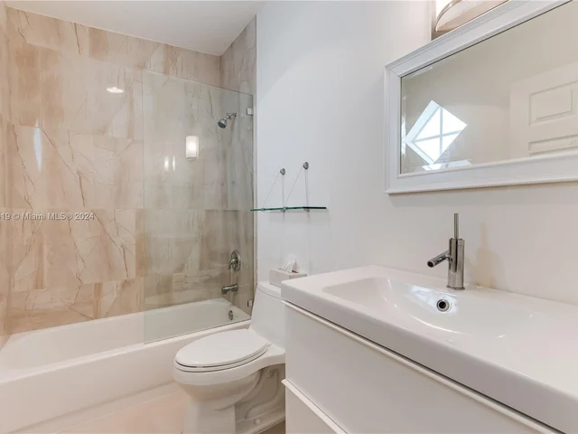 623 NE 8th Ave, Fort Lauderdale FL 33304