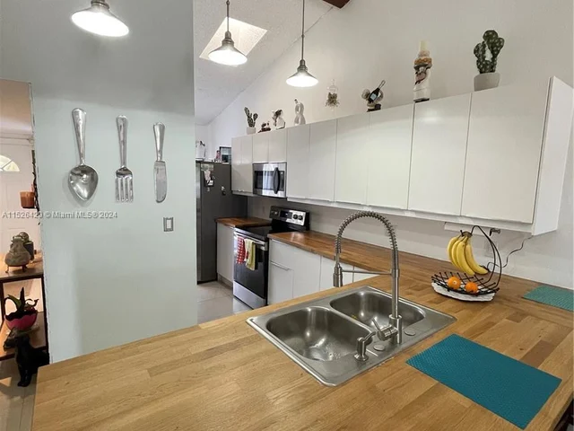 1744 NW 71st Ave # 117, Plantation FL 33313