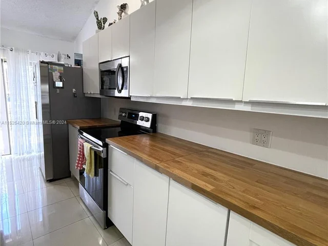 1744 NW 71st Ave # 117, Plantation FL 33313