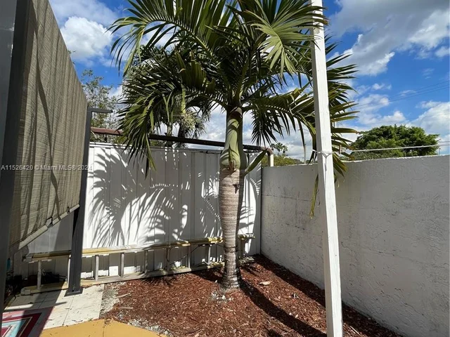 1744 NW 71st Ave # 117, Plantation FL 33313