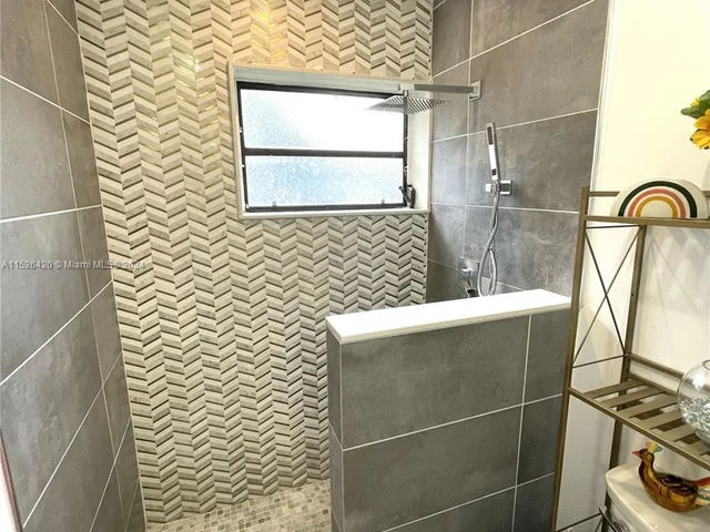 1744 NW 71st Ave # 117, Plantation FL 33313