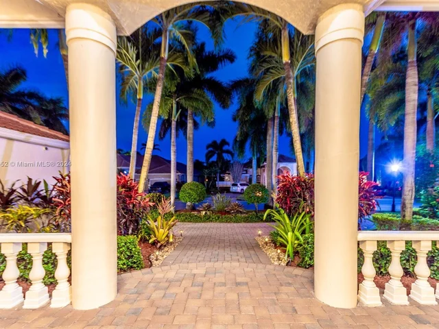 2491 Provence Cir, Weston FL 33327