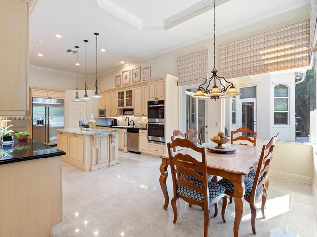 2491 Provence Cir, Weston FL 33327