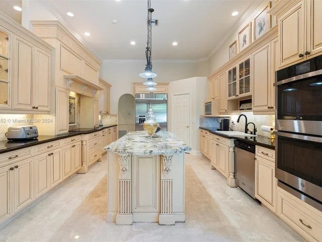 2491 Provence Cir, Weston FL 33327