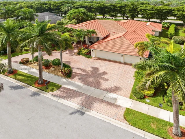2491 Provence Cir, Weston FL 33327
