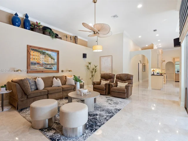 2491 Provence Cir, Weston FL 33327