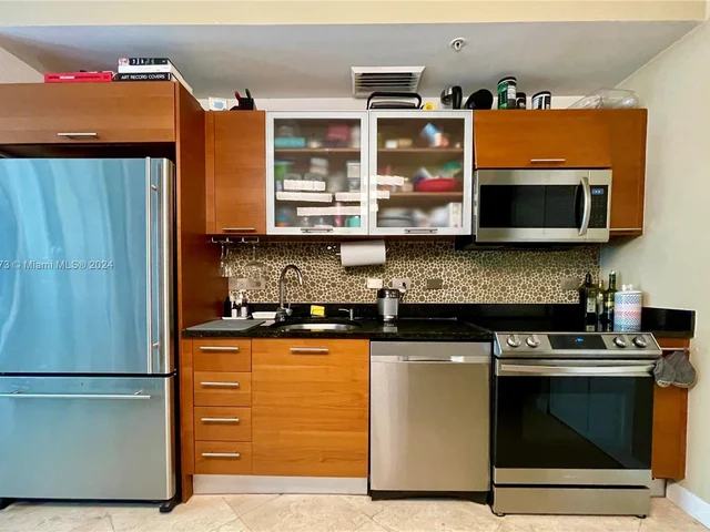 3470 E Coast Ave # H0906, Miami FL 33137