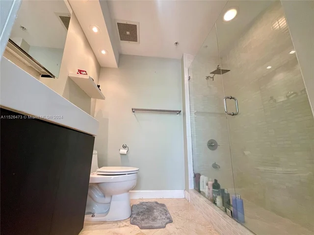 3470 E Coast Ave # H0906, Miami FL 33137